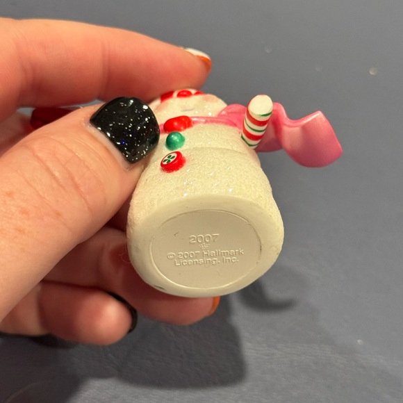 2007 Hallmark Keepsake Ornament
"Granddaughter” Snowman - Picture 3 of 5